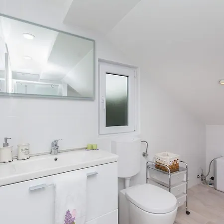 Lavender Plat Apartment