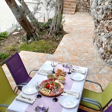 Lavender Plat Apartment