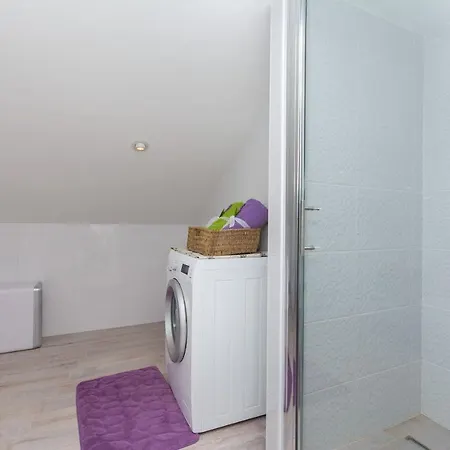 Apartment Lavender Plat Mlini