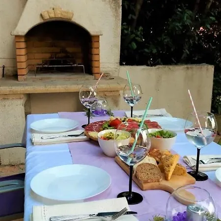 Apartment Lavender Plat